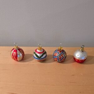 Holiday Decorative Glass Mini Ornament Place Card Set Of 4